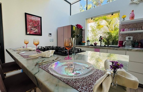 Raquet Club House | Pool House 311