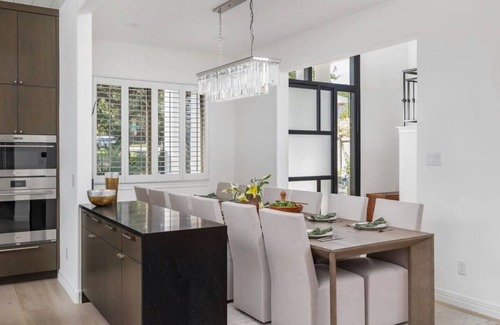 Treemont House | Pool, King Beds, Gym - The Victoria - Portoro