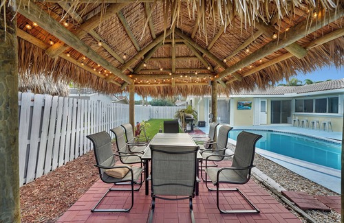 Cypress Lakes House | Pool Retreat Near Beach! Great For Groups