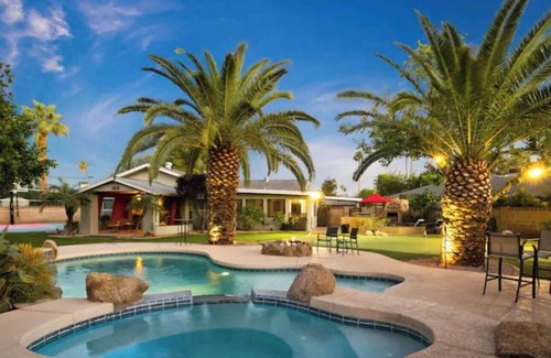 Pointe Scottsdale House | Pool Spa Golf Basketball Court
