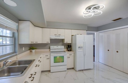 Tampa House | Pool Spacious central home ~ 7Mile to Beach