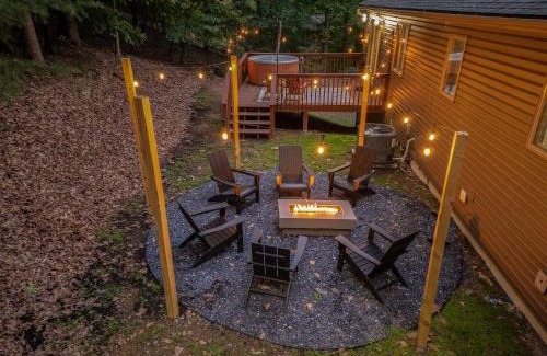 Massanutten House | Pool Table Movie Theater Fire Pit
