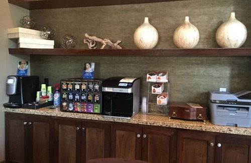 Grogan's Mill Apartment | Pool View 1 Bedroom/1 Bath Condo in The Woodland
