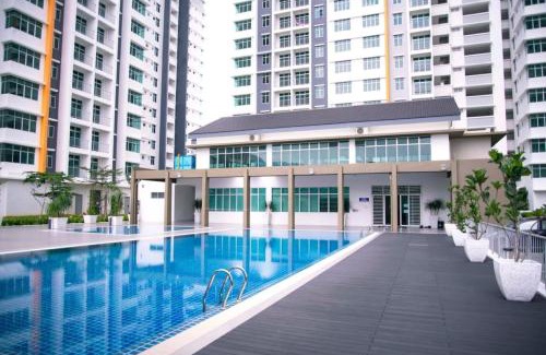 Hulu Kinta Apartment | Pool View 3-Bedroom Cozy Apartment in Meru, Ipoh