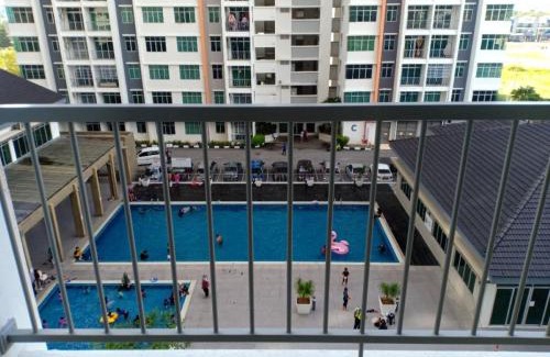 Hulu Kinta Apartment | Pool View 3-Bedroom Cozy Apartment in Meru, Ipoh