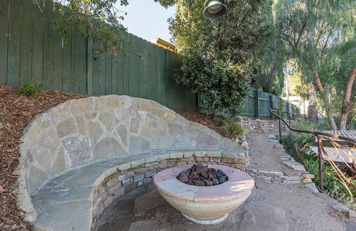 Calabasas House | Pool, views, private guest suite, close to great hiking trail, dining & ent.