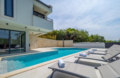 Risika Villa | Pool Villa Greta Krk - Happy Rentals