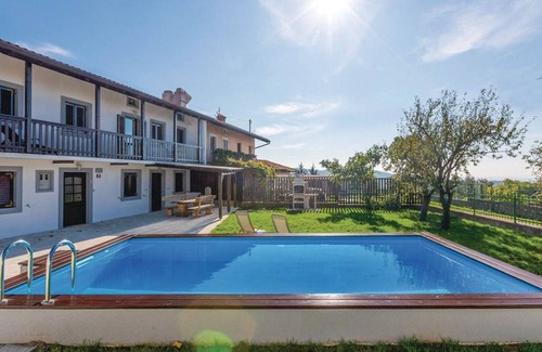 Miren-Kostanjevica Villa | Pool Villa Sistiana, Sela na Krasu, Slovenia