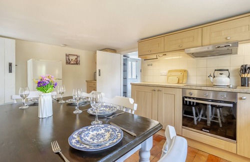 Stowmarket House | Pooles Farm Cottage - Three Bedroom House, Sleeps 4
