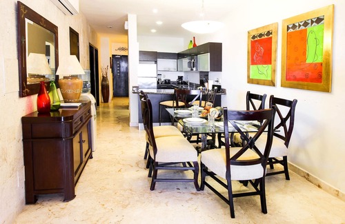 Downtown Condo | Poolside Condo Right On The Beach In Playa Del Carmen!