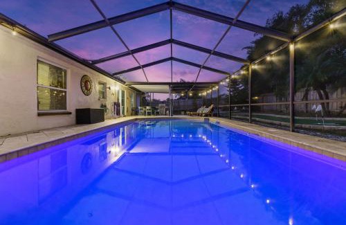 Walsingham House | Poolside Fun Games Perfect Family Escape