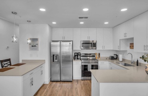 Central Sarasota Condo | Poolside Oasis at The Strand by Downtown Sarasota