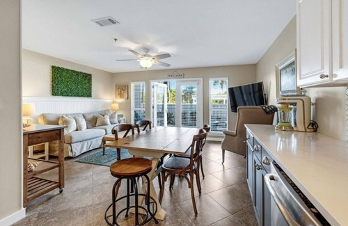Gulf Place Condo | Poolside Paradise - Gulf Place Caribbean