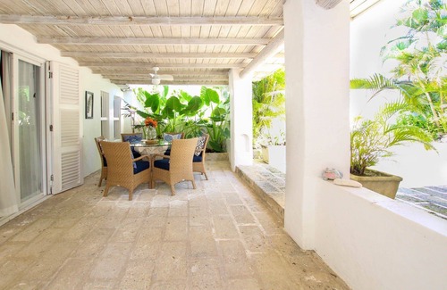 Folkestone Villa | Poolside Paradise Near Beach - Pavilion Villa by Bluescape