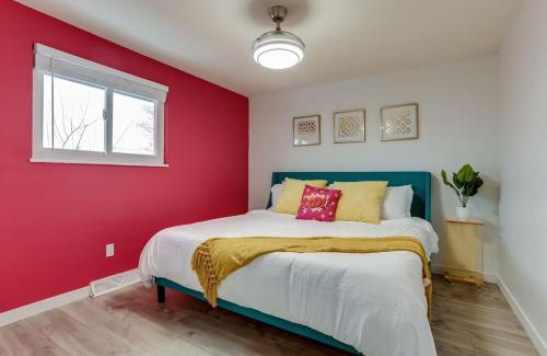 South Westminster House | Pop Art Oasis with Karaoke Mini Golf Hot Tub and Pool