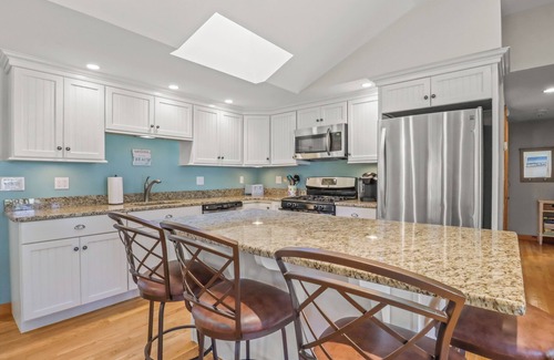 Popponesset House | Popponesset-3 Bedrooms, Sleep 6, A/C and Private Beach and so much more.