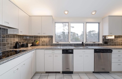 Popponesset House | Popponesset Waterfront home-4 bedrooms, 3 baths with outdoor shower