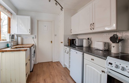 Briston House | Poppy Cottage - Three Bedroom House, Sleeps 5