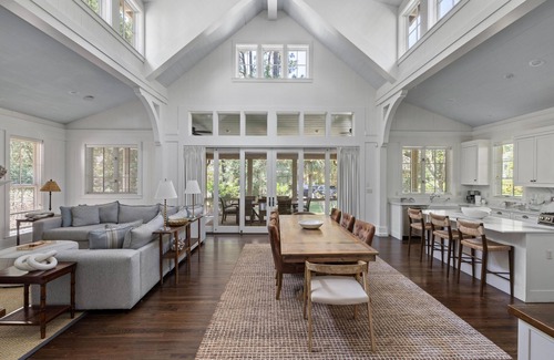 Palmetto Bluff House | Popular West Wilson Retreat - 2 Masters on the first floor