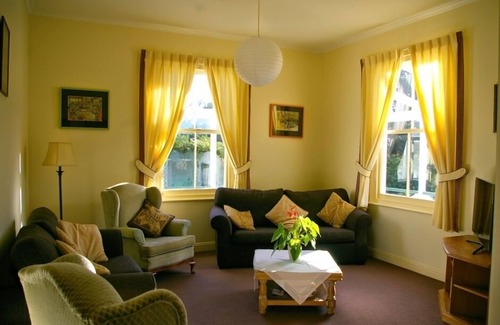 Lower Kaimai Condo | Poripori Homestead rural and close to the city
