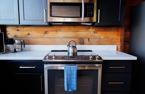 Port Hadlock Cabin | Port Hadlock Luxury Cabin Retreat Awaits you! by RedAwning