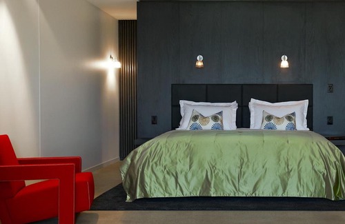 Red Hill South Hotel | Port Phillip Estate