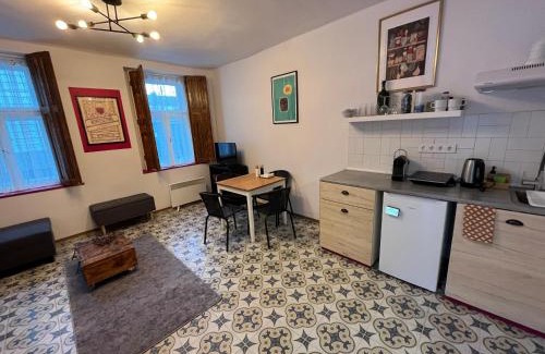 District XXII Apartment | Porta Pink