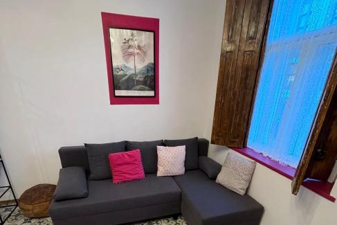 District XXII Apartment | Porta Pink