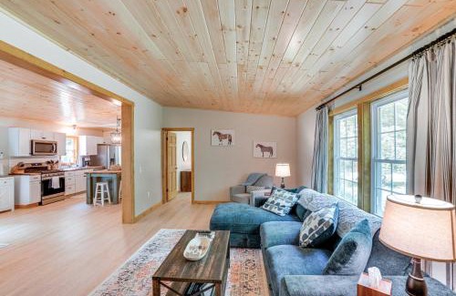 Porter Corners House | Porter Corners Home 10 Mi to Saratoga Race Course