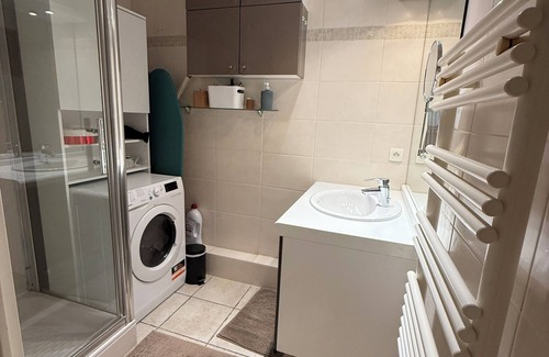 Saint-Julien-en-Genevois Bed & Breakfast | Portes de Genève - Individual guest room