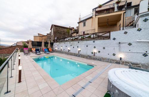 Montano Antilia Apartment | Portico Rodriguez Abatemarco