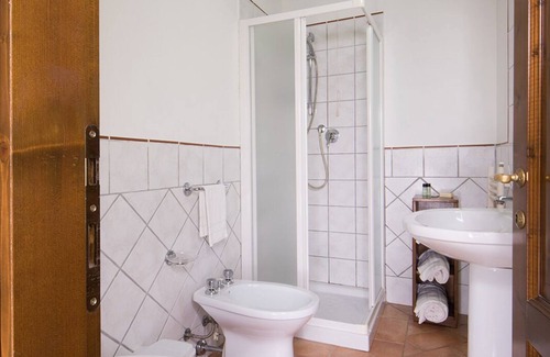 Castel San Gimignano Apartment | Portion medieval village (211), ground floor apartment 2 bedrooms 1 bathroom