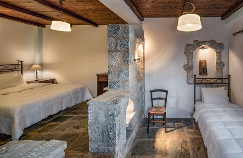 Omales House | Porto Kale Family Room