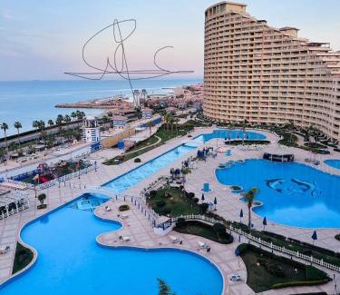 Ras Sudar Ski Chalet | Porto Sokhna pyramids Family Only
