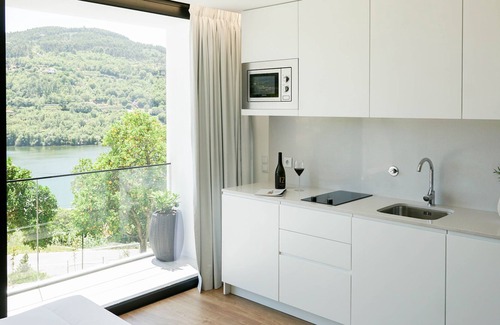 Resende House | Portovella Lodges & Bungalows - Superior Deluxe Bungalow River View