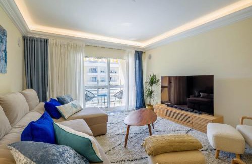 Parede Apartment | Portugal Portfolio - Parede Beach Apartment