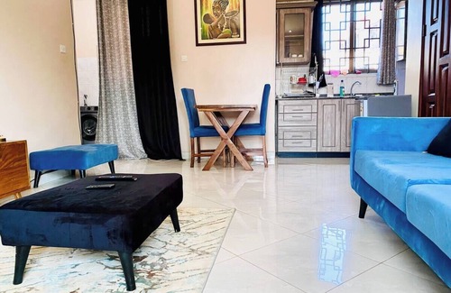 Kireka House | Posh Condo Near Metroplex Mall,Wifi,Dstv,Netflix
