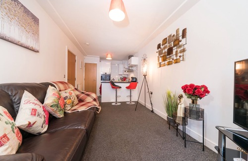 Hull Apartment | Posh Parlour By Jesouth