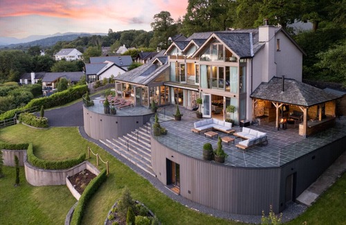Bowness-on-Windermere House | Post Knott Lodge - Six Bedroom House, Sleeps 12