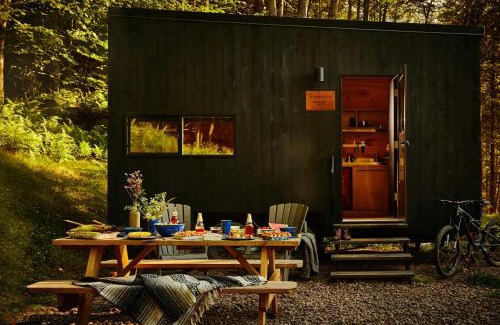 Larue Other | Postcard Cabins Piney Woods