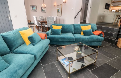 Polruan Cottage | POSTCARD LODGE, family friendly, character holiday cottage in Polruan