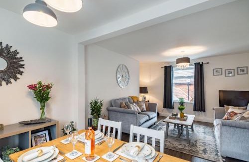Great Ayton House | Postman's Lodge