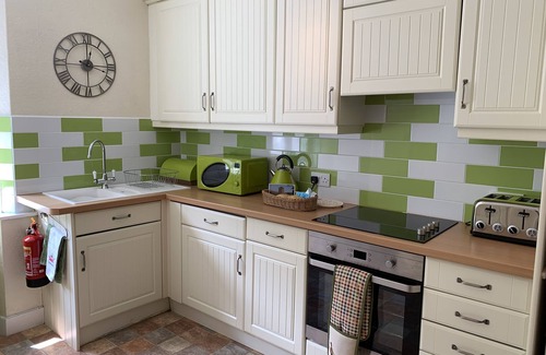 Lynmouth Apartment | POSTMAN'S REST LYNMOUTH SECOND FLOOR APARTMENT OVERLOOKING SEA, PRIVATE PARKING