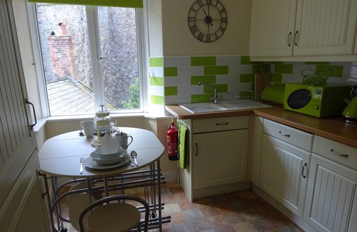 Lynmouth Apartment | POSTMAN'S REST LYNMOUTH SECOND FLOOR APARTMENT OVERLOOKING SEA, PRIVATE PARKING