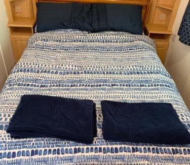 Cullompton Ski Chalet | Postwood Gardens Balmoral Country Cabin