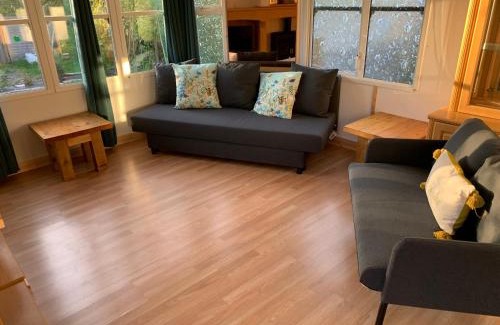 Cullompton Ski Chalet | Postwood Gardens Country Cabins