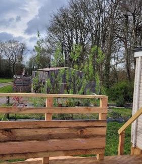Cullompton Ski Chalet | Postwood Gardens Country Cabins