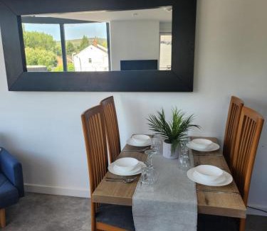 Stalybridge Apartment | Posyrooms Apartment