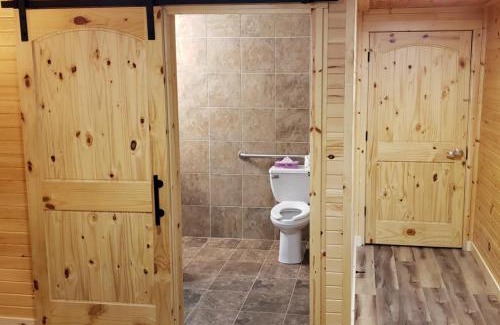 Angola Hotel | Potawatomi Inn & Cabins