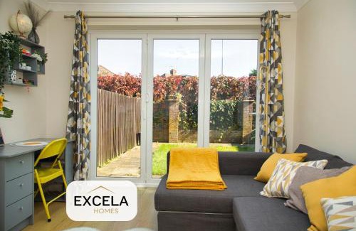 Leavesden Apartment | Potter's Cove in Watford - Walk to the Studios